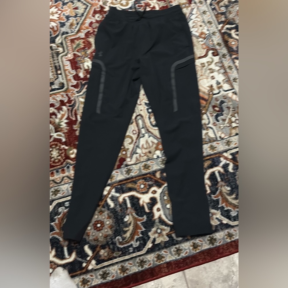 UA performance pants size M